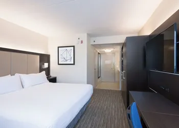 Holiday Inn Express Ramsey-Mahwah by IHG hotel thumbnail 4