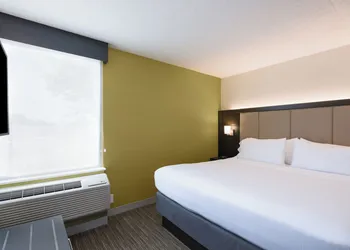 Holiday Inn Express Ramsey-Mahwah by IHG hotel thumbnail 5