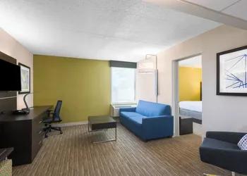 Holiday Inn Express Ramsey-Mahwah by IHG hotel thumbnail 6