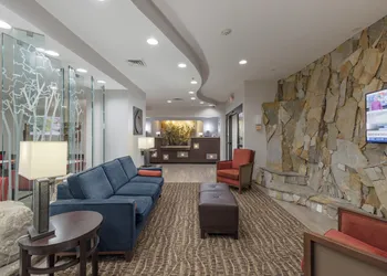 Comfort Suites Perrysburg - Toledo South hotel thumbnail 2
