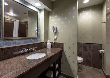 Comfort Suites Perrysburg - Toledo South hotel thumbnail 7