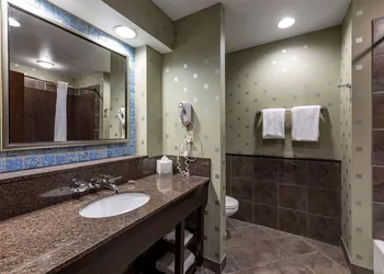 Comfort Suites Perrysburg - Toledo South hotel thumbnail 8