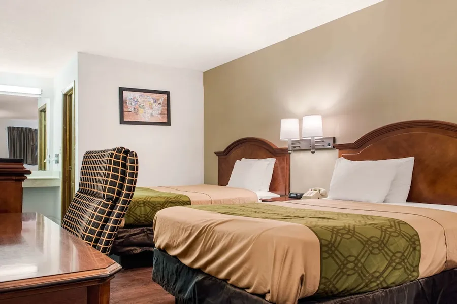 Econo Lodge Holland - Toledo hotel detail image 6