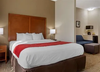 Springplace Inn & Suites hotel thumbnail 2