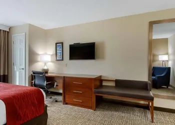 Springplace Inn & Suites hotel thumbnail 3