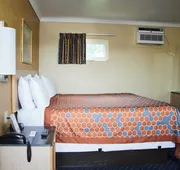 The Perrysburg Budget Inn hotel detail image 5