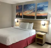 Days Inn by Wyndham Kingdom City hotel detail image 4