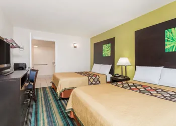 Super 8 by Wyndham Augusta hotel thumbnail 4