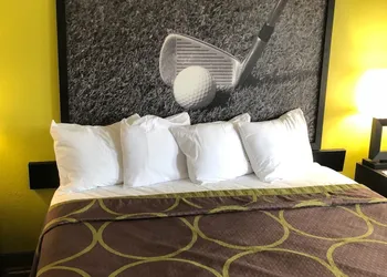 Super 8 by Wyndham Augusta hotel thumbnail 7