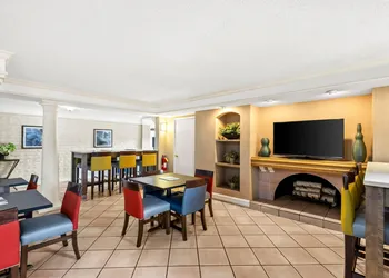 Econo Lodge Augusta North - Washington Road hotel thumbnail 5