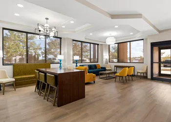 Comfort Suites Augusta Riverwatch hotel thumbnail 2