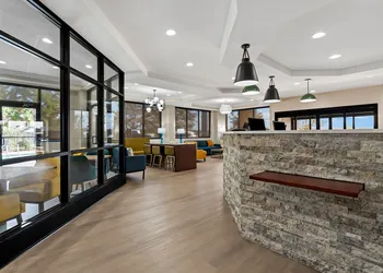 Comfort Suites Augusta Riverwatch hotel thumbnail 3