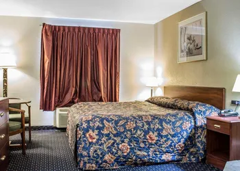Econo Lodge Scranton near Montage Mountain hotel thumbnail 5