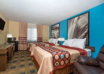 Super 8 by Wyndham Rochester Mayo Clinic Area hotel thumbnail 7