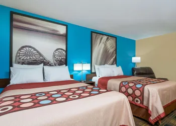 Super 8 by Wyndham Rochester Mayo Clinic Area hotel thumbnail 8