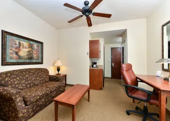 Holiday Inn Express Hotel and Suites Las Cruces by IHG hotel thumbnail 6