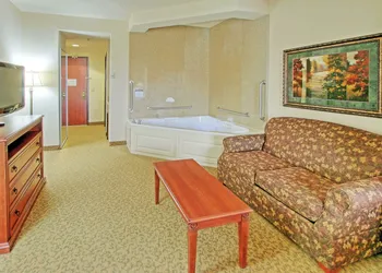 Holiday Inn Express Hotel and Suites Las Cruces by IHG hotel thumbnail 8