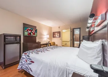 Red Roof Inn Merrillville hotel thumbnail 6