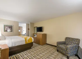 Quality Inn Michigan City South hotel thumbnail 8