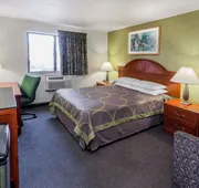 Super 8 by Wyndham Merrillville hotel detail image 5