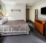 Super 8 by Wyndham Merrillville hotel detail image 7