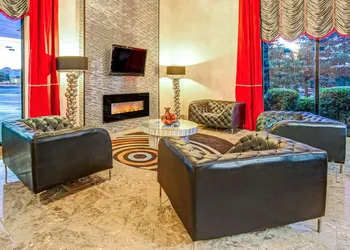 Ramada by Wyndham Murfreesboro hotel thumbnail 2