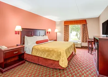 Ramada by Wyndham Murfreesboro hotel thumbnail 6