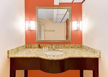 Ramada by Wyndham Murfreesboro hotel thumbnail 8