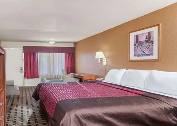 Knights Inn Murfreesboro hotel thumbnail 4