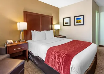 Comfort Inn Great Falls South hotel thumbnail 7