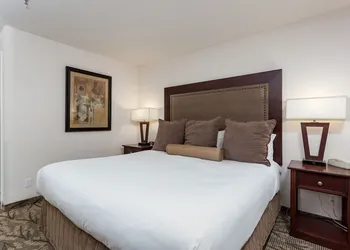 Shilo Inn Suites Hotel - Bend hotel thumbnail 2