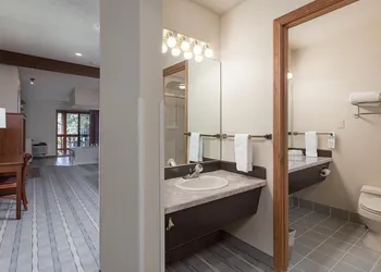 Shilo Inn Suites Hotel - Bend hotel thumbnail 7