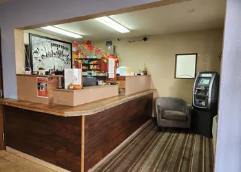 Grizzly Inn hotel thumbnail 2