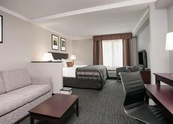 Wingate Athens hotel thumbnail 5
