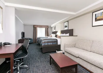 Wingate Athens hotel thumbnail 7