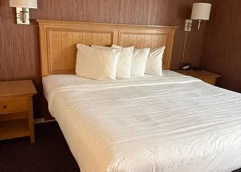 Travel Inn hotel thumbnail 6