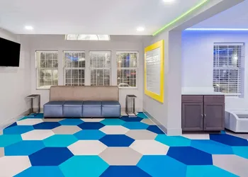 Microtel Inn by Wyndham Athens hotel thumbnail 2