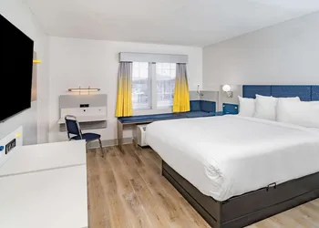 Microtel Inn by Wyndham Athens hotel thumbnail 5