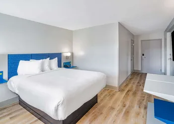 Microtel Inn by Wyndham Athens hotel thumbnail 7