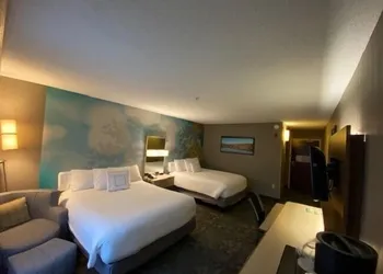 Courtyard by Marriott Concord hotel thumbnail 7