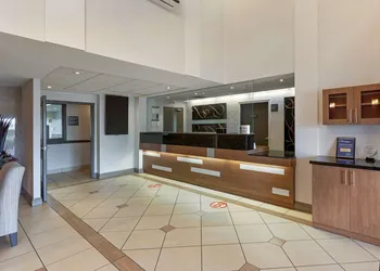 Best Western Plus Burlington Inn & Suites hotel thumbnail 8