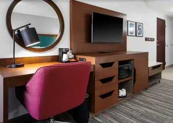 Hampton Inn by Hilton Concord/Bow hotel thumbnail 5