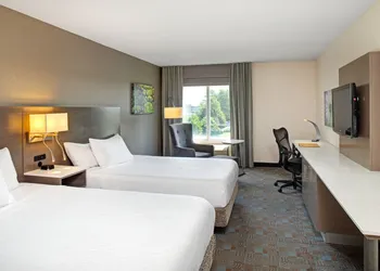 Hilton Garden Inn Toronto/Oakville hotel thumbnail 8