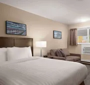 Travelodge by Wyndham Salmon Arm hotel detail image 5