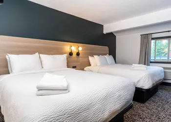 Northwinds Hotel Revelstoke hotel thumbnail 6