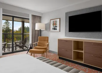 Valley River Inn hotel thumbnail 6