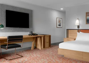 Valley River Inn hotel thumbnail 8