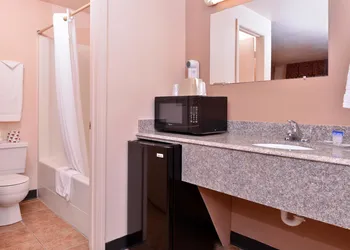 Americas Best Value Inn Eugene hotel thumbnail 5