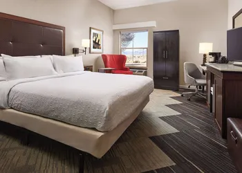 Hampton Inn Taos hotel thumbnail 7