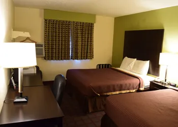 Super 8 by Wyndham Saginaw hotel thumbnail 8